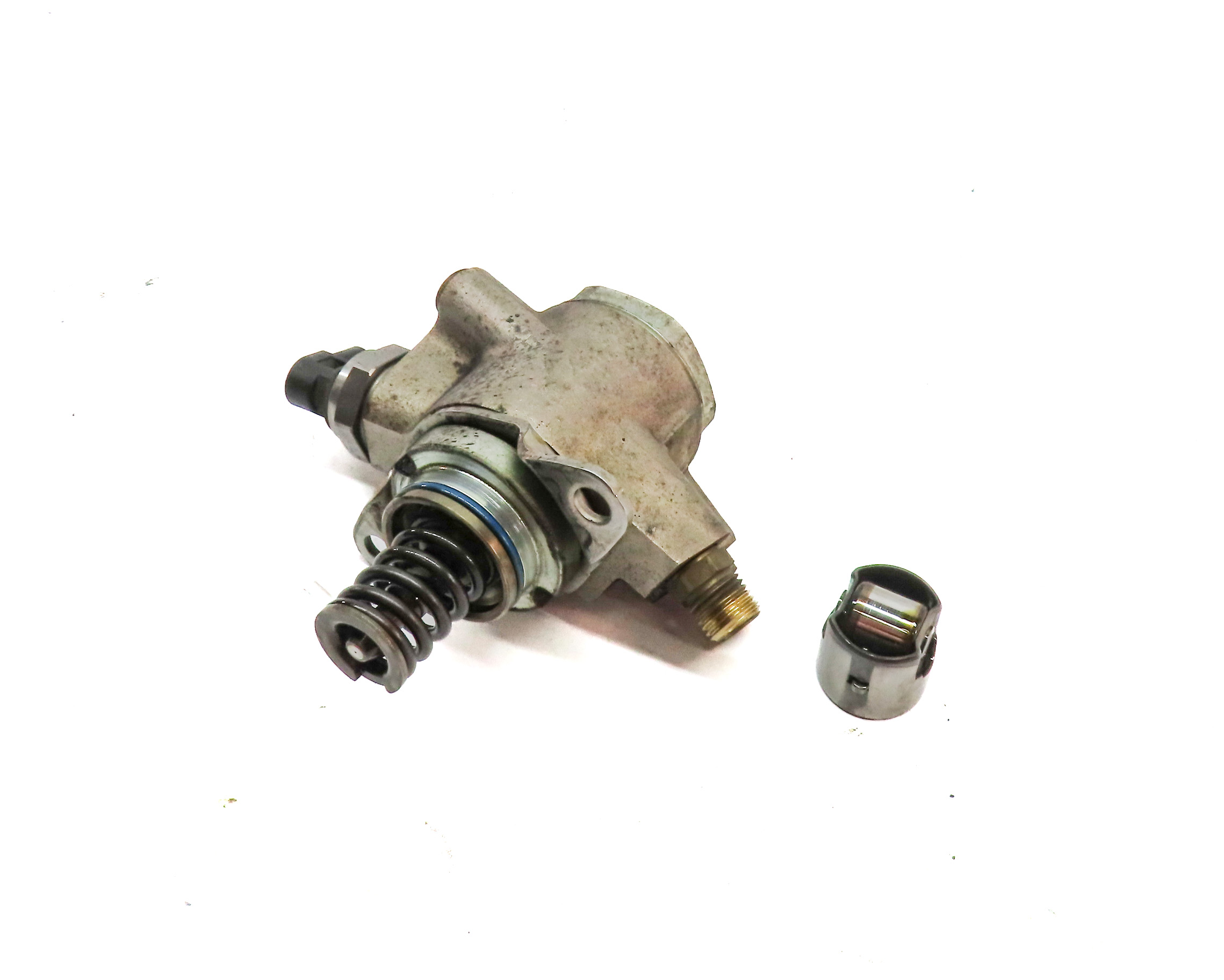 12-17 AUDI A6 A7 A8 Q5 Q7 S4 S5 (B8 8K 8T C7 4L) 3.0L HIGH PRESSURE FUEL PUMP — exact item pictured